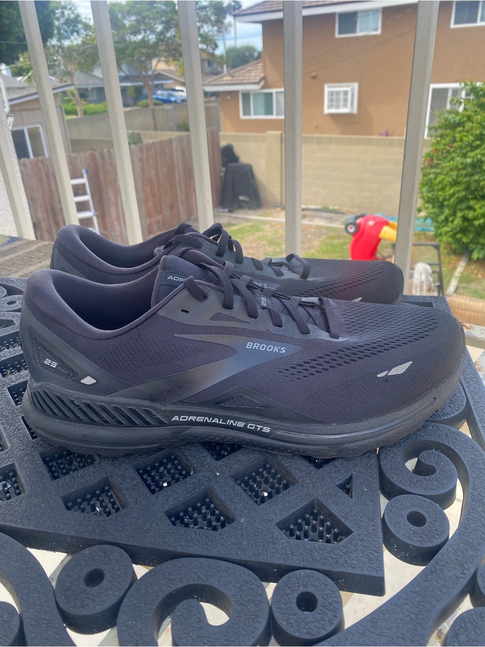 Mens Brooks Adrenaline GTS 23 Size 13 Wide Black Running Marathon